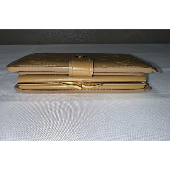 Louis Vuitton Glossy Beige Vernis Porte Monnaie Billets Viennois Kisslock Wallet - Picture 4 of 16
